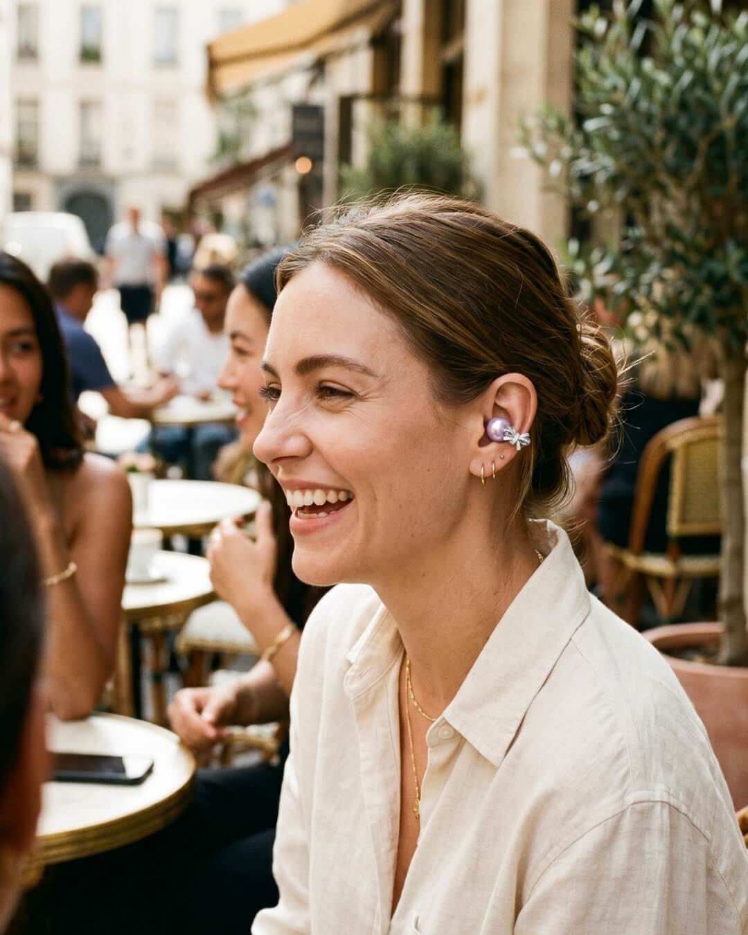 Lindalia Adorn earbuds lifestyle